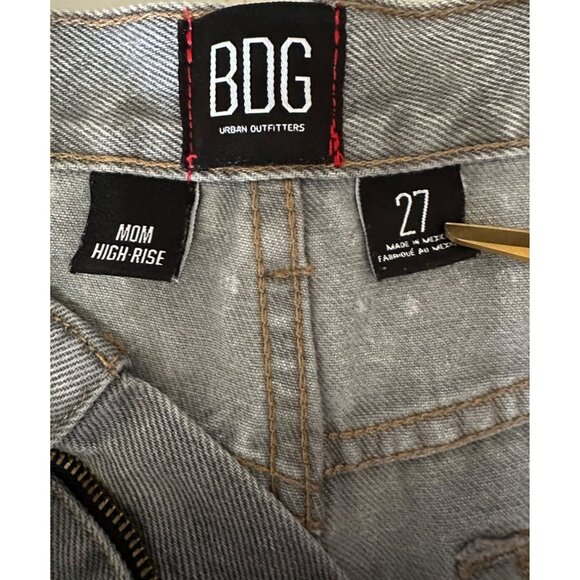 BDG Urban‎ Outfitters Gray Denim Mom High-Rise Cuffed Hem Women's Shorts Size 27 - Picture 2 of 9
